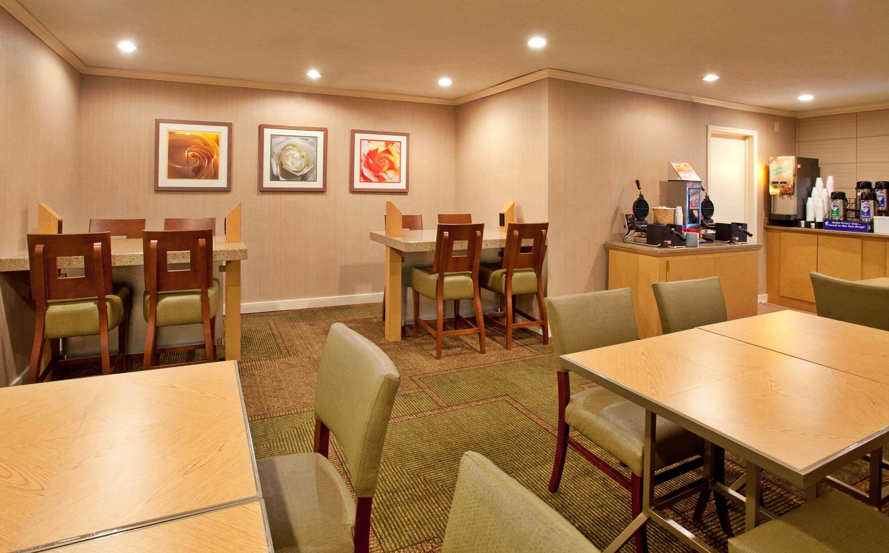 La Quinta By Wyndham Des Moines West Hotel Clive